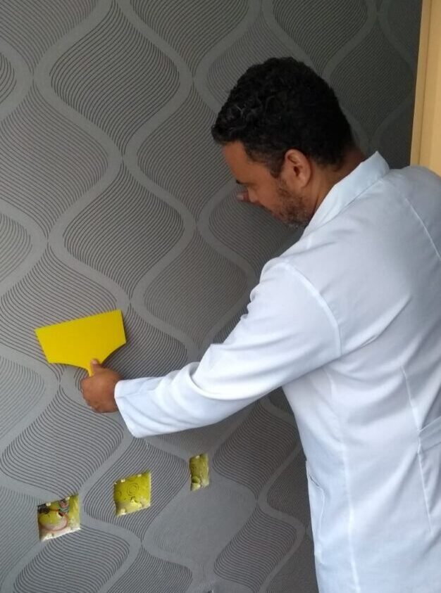 Curso de Papel de Parede - COMO APLICAR PAPEL DE PAREDE DE FORMA PROFISSIONAL