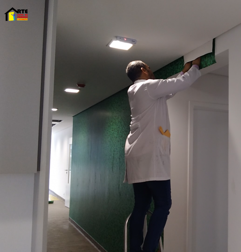 Home - Arte Papel de Parede, Curso de Instalação de Papel de Parede, Qual a média de preço para colocar papel de parede?,Curso de Instalação de Papel de Parede com o Mentor Freitas, Wallpaper Installation Course – In-Person and Online